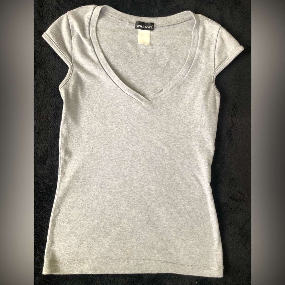 STAINED Wet Seal Grey V Neck Baby T Shirt S Y2K